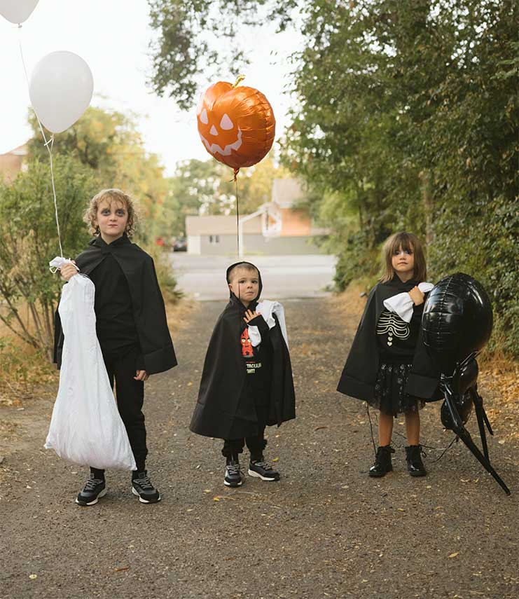 Noite de Halloween em Família banner mobile