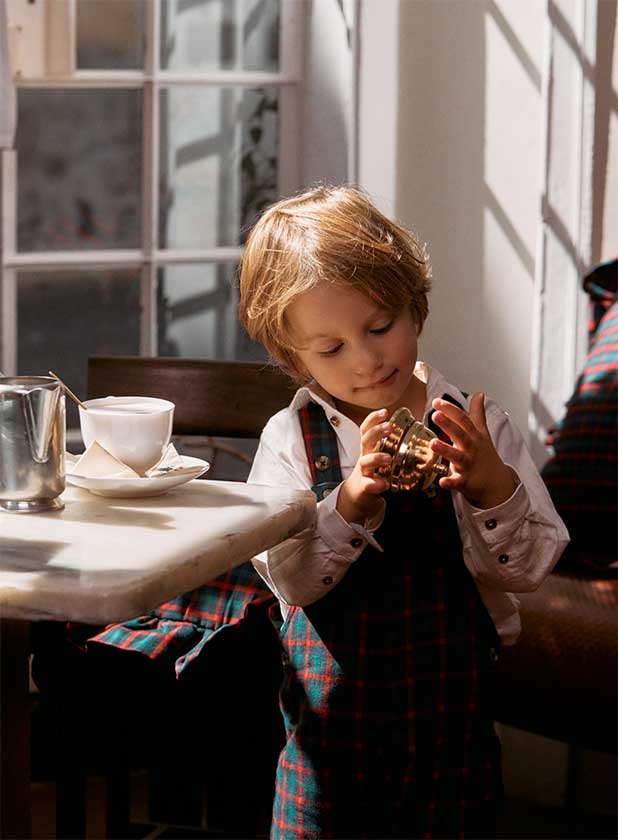 Mesa com afetos, presentes com história