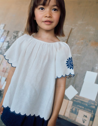 Blouse en coton et lin avec fleurs pour fille, beige clair/bleu
