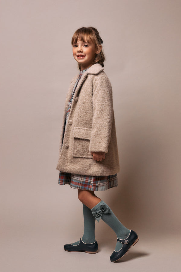 Queen of Scots – tradição escocesa e looks a combinar para irmãos