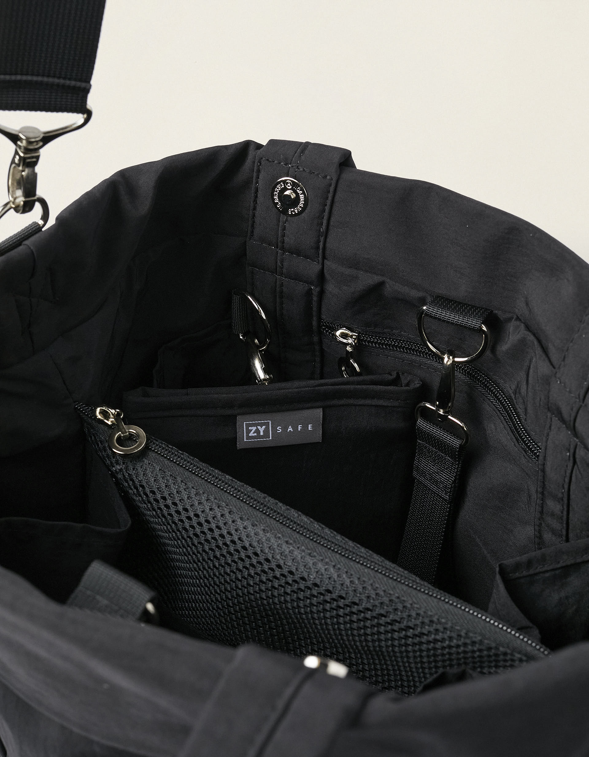 Saco De Passeio Urban Black Zy Safe