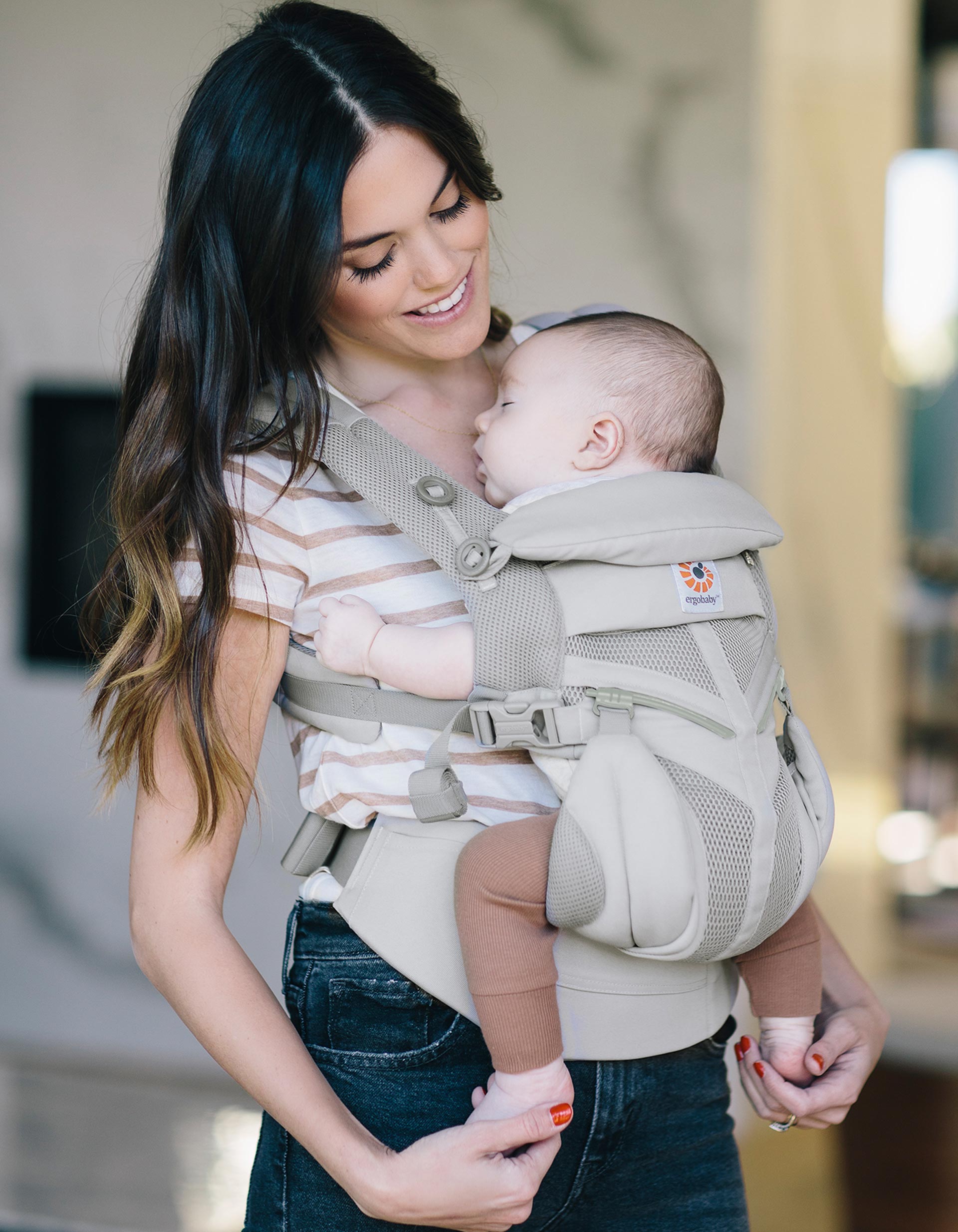 Omni 360 Cool Air Gris Perla Ergobaby baby carrier