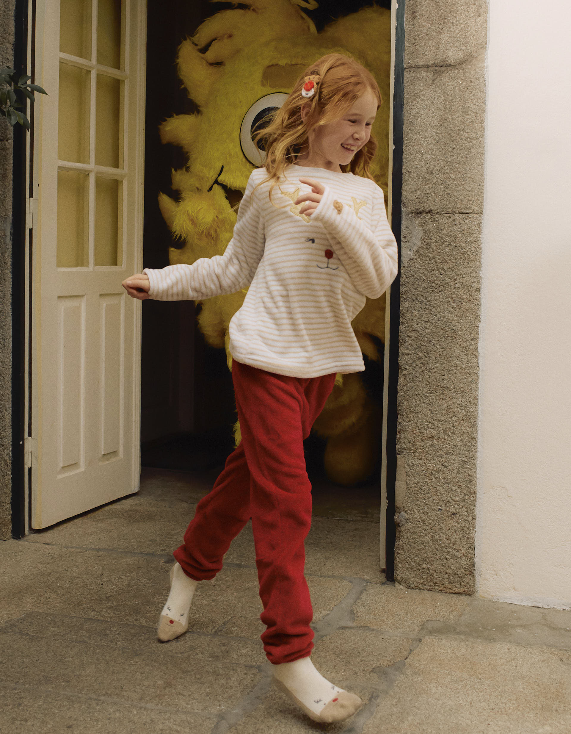 Pyjama en Peluche pour Fille à Rayures 'Renne', Blanc/Rouge