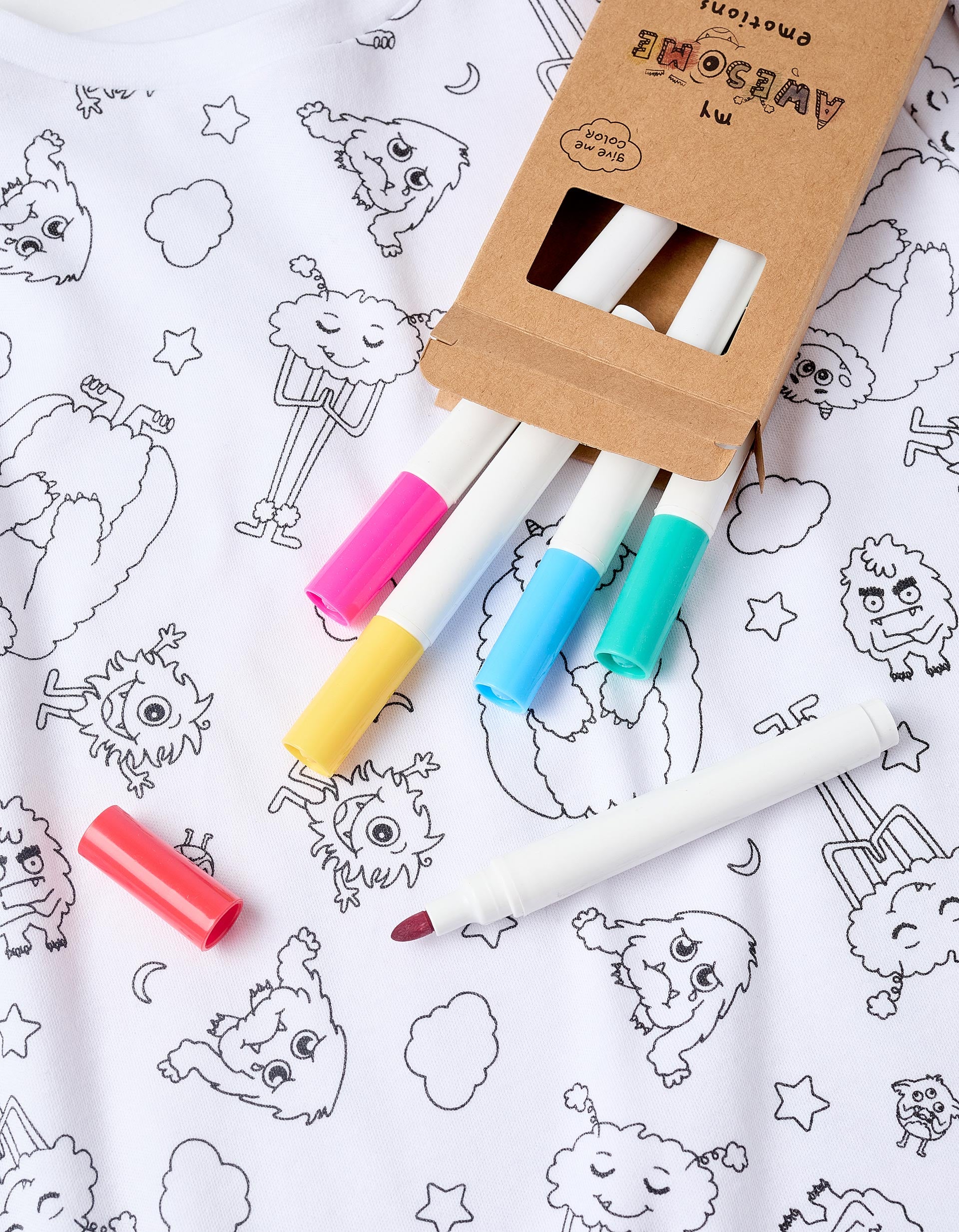 Colouring Pyjamas + Markers for Babies and Children 'Emotions', White