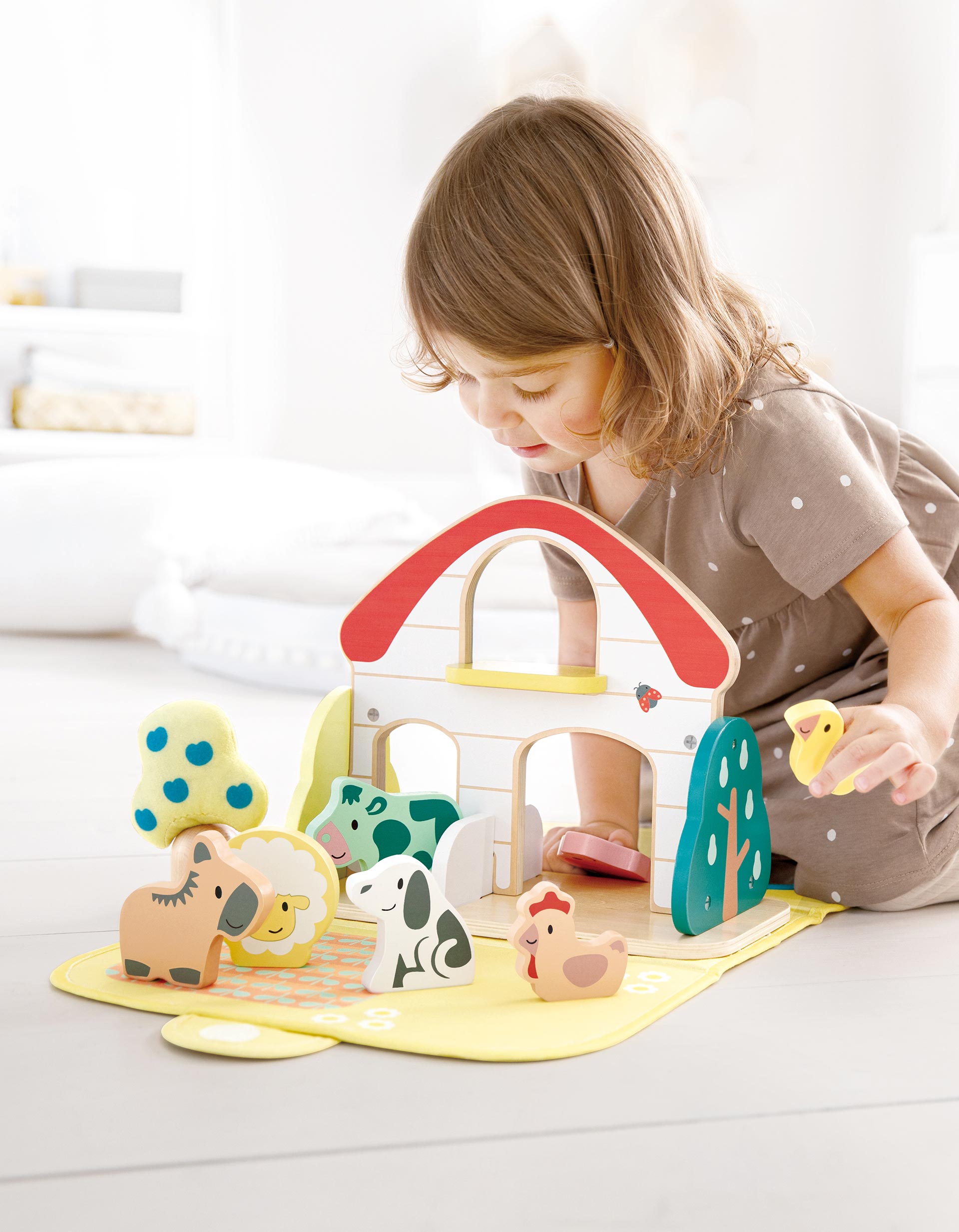 Wooden Country House For 10Pcs Hape 12M+