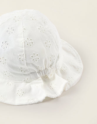 Cotton sun hat with broderie anglaise for newborn girls, white