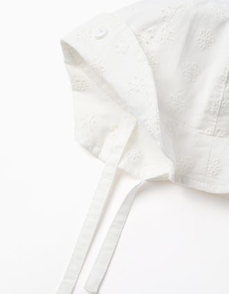 Cotton sun hat with broderie anglaise for newborn girls, white