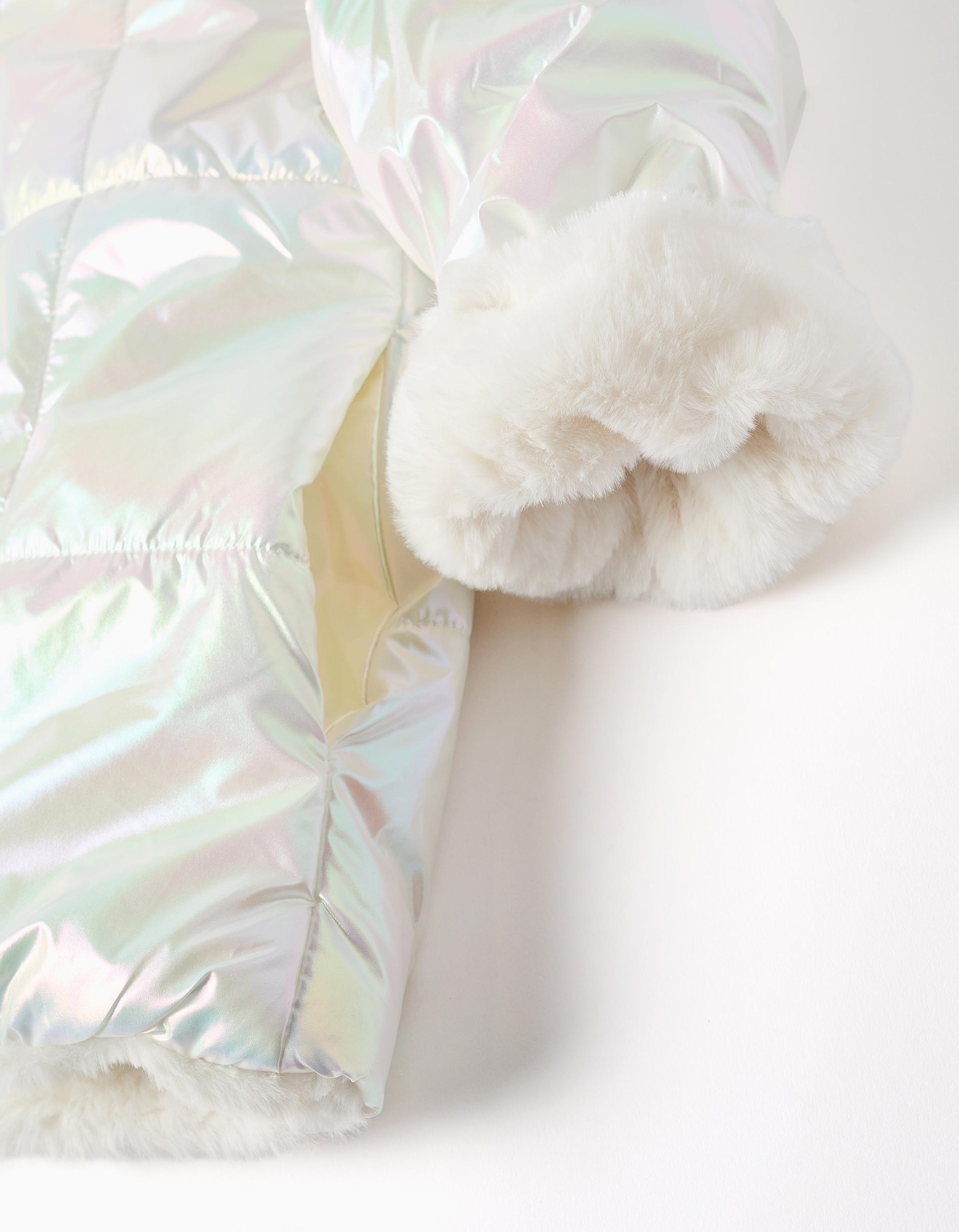 Reversible quilted jacket with hood for girls, iridescent/beige