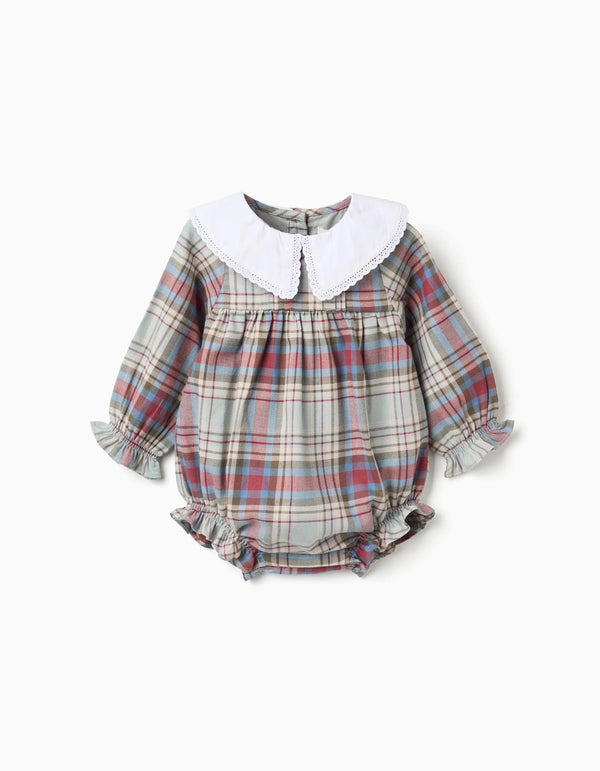 Queen of Scots – tradição escocesa e looks a combinar para irmãos