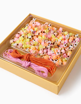 Kit Pulseras Djeco 1000 Abalorios para Niña, Amarillo/Naranja/Rosa/Dorado
