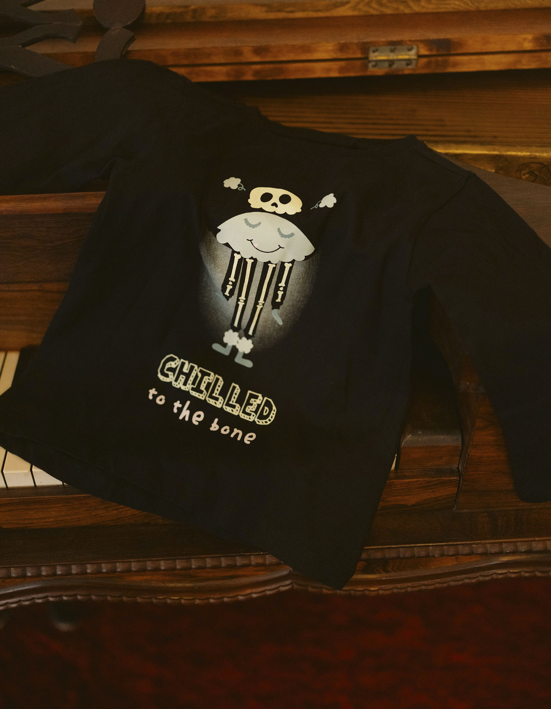 Cotton long sleeve T-shirt with glow-in-the-dark print for girls, black