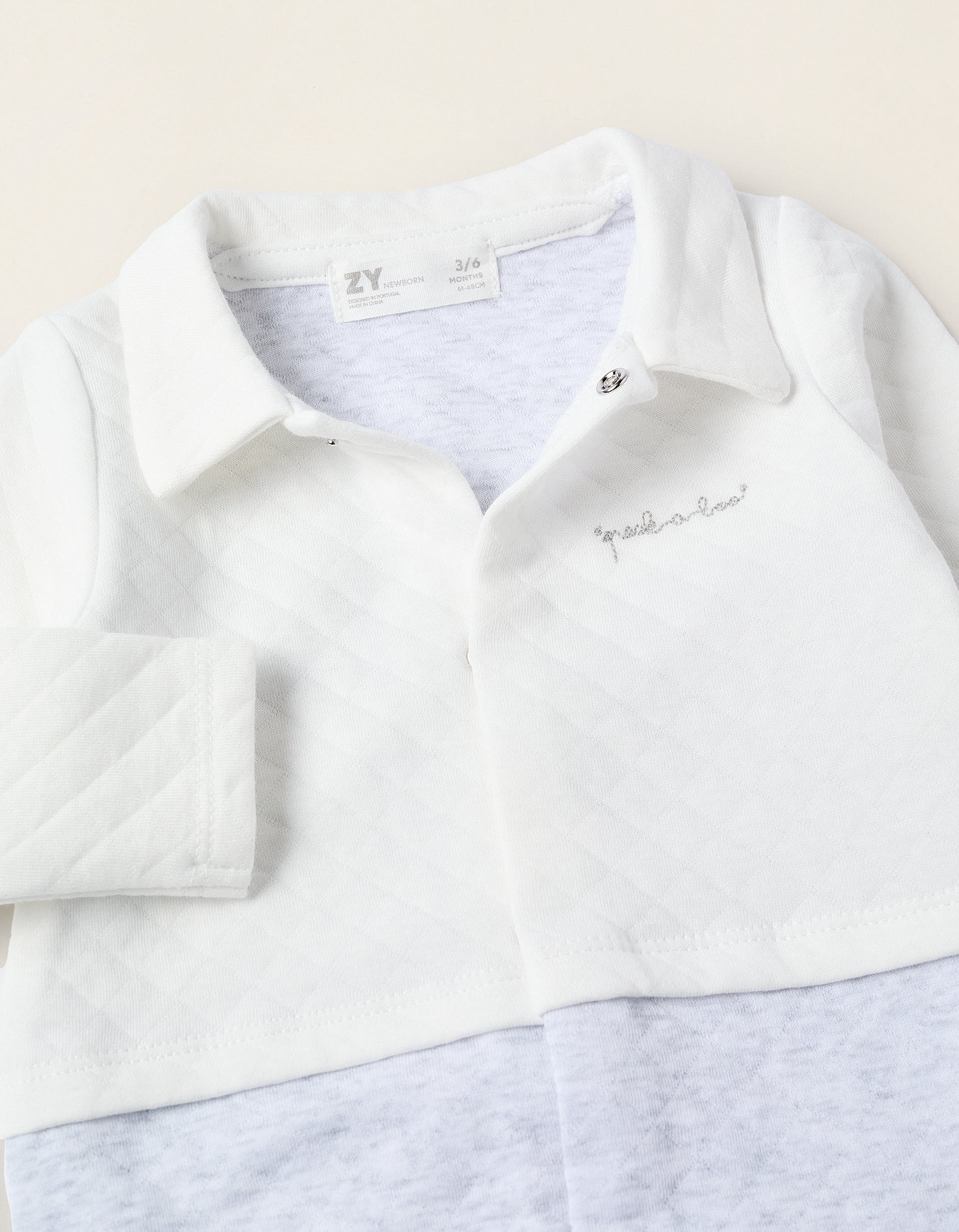 Sleepsuit with Texture for Newborns 'Peek-a-Boo', White/Grey