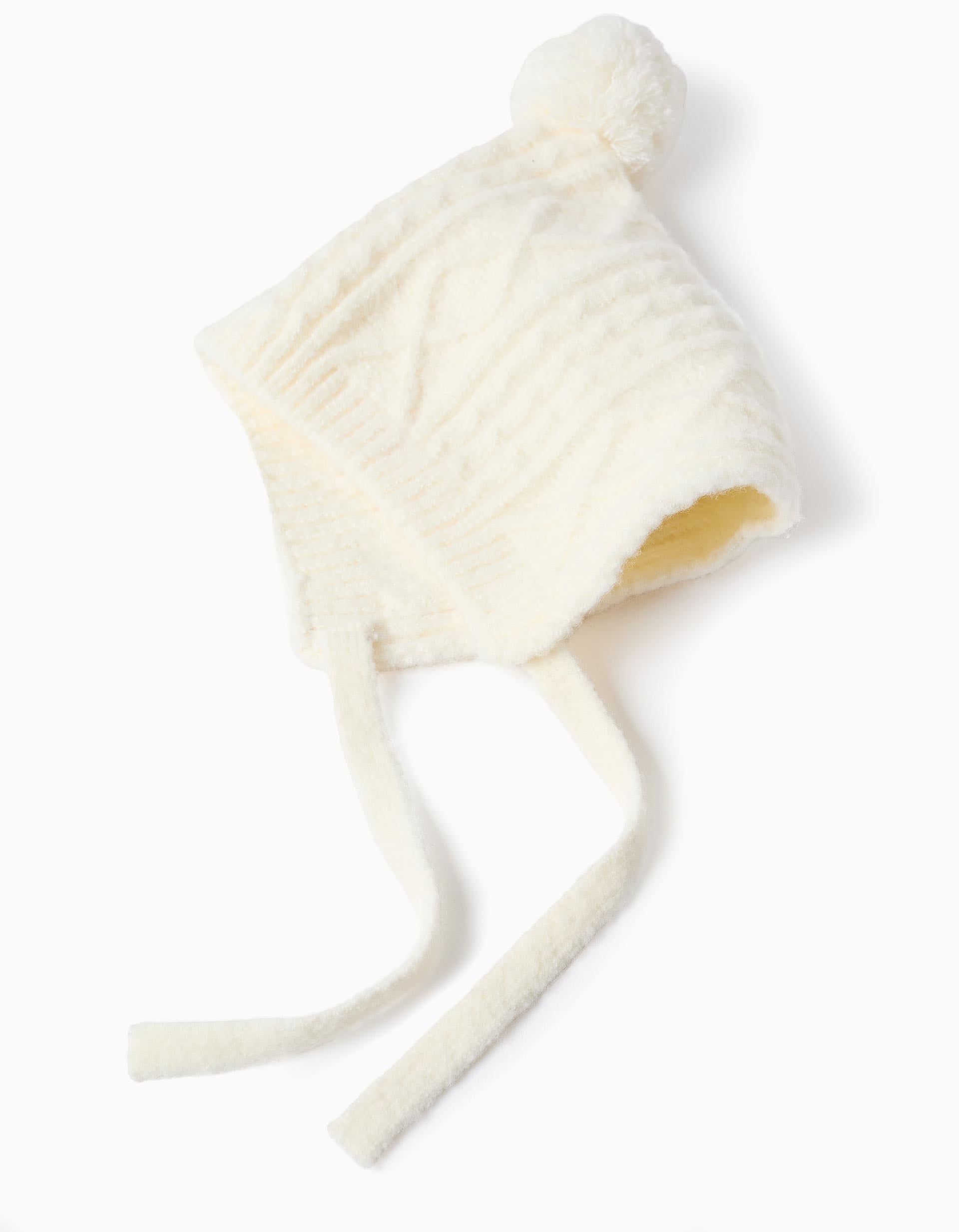 Set of cable knit beanie and gloves for baby girls, white
