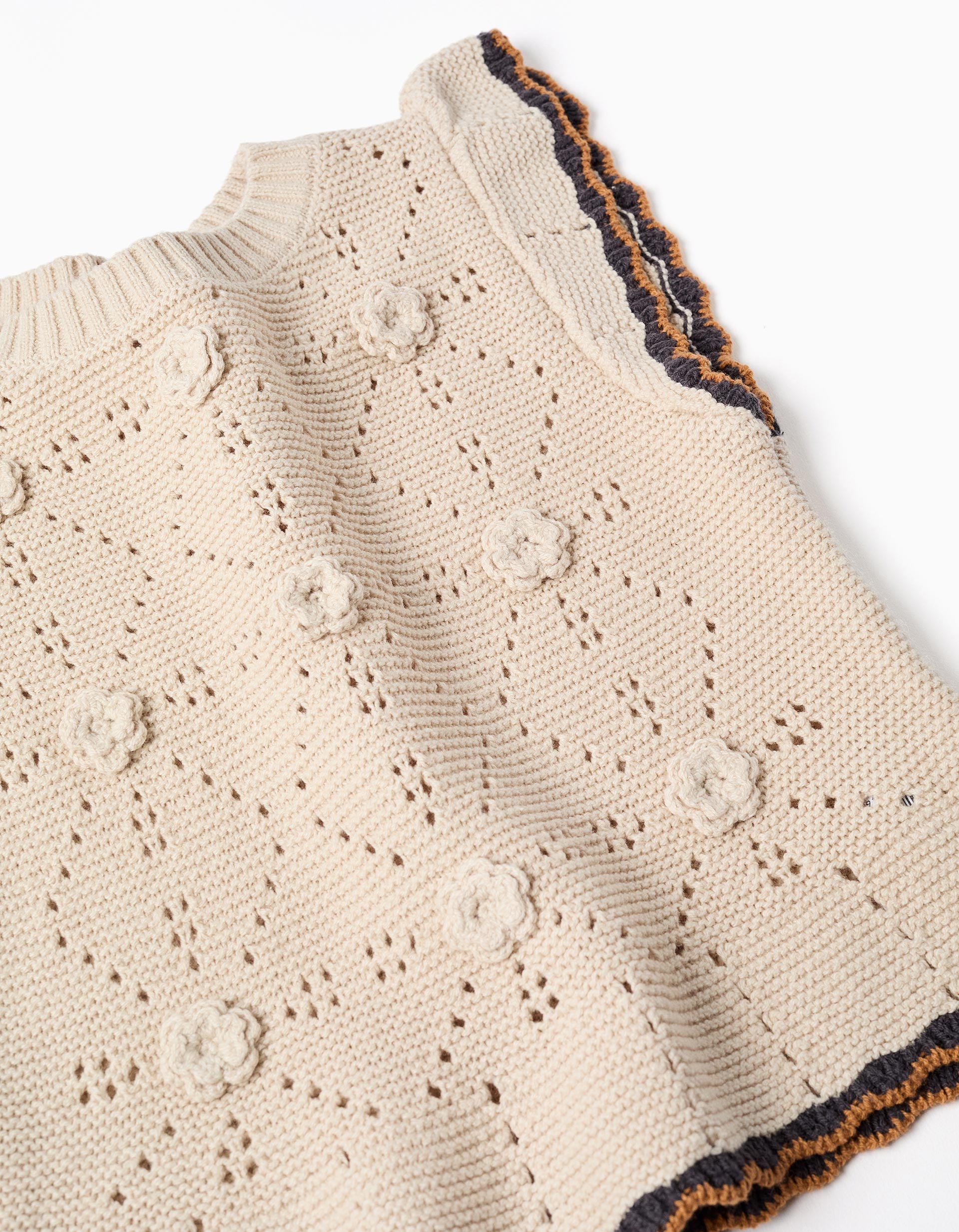Knitted vest with crochet and ruffles B&S for girls, beige