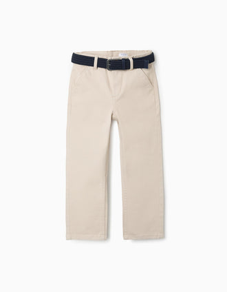 Pantalón chino ajustado de sarga con cinturón para niño, beige claro
