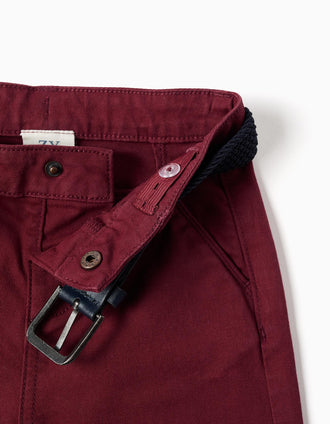 Pantalón chino ajustado de sarga con cinturón para bebé niño, rojo oscuro