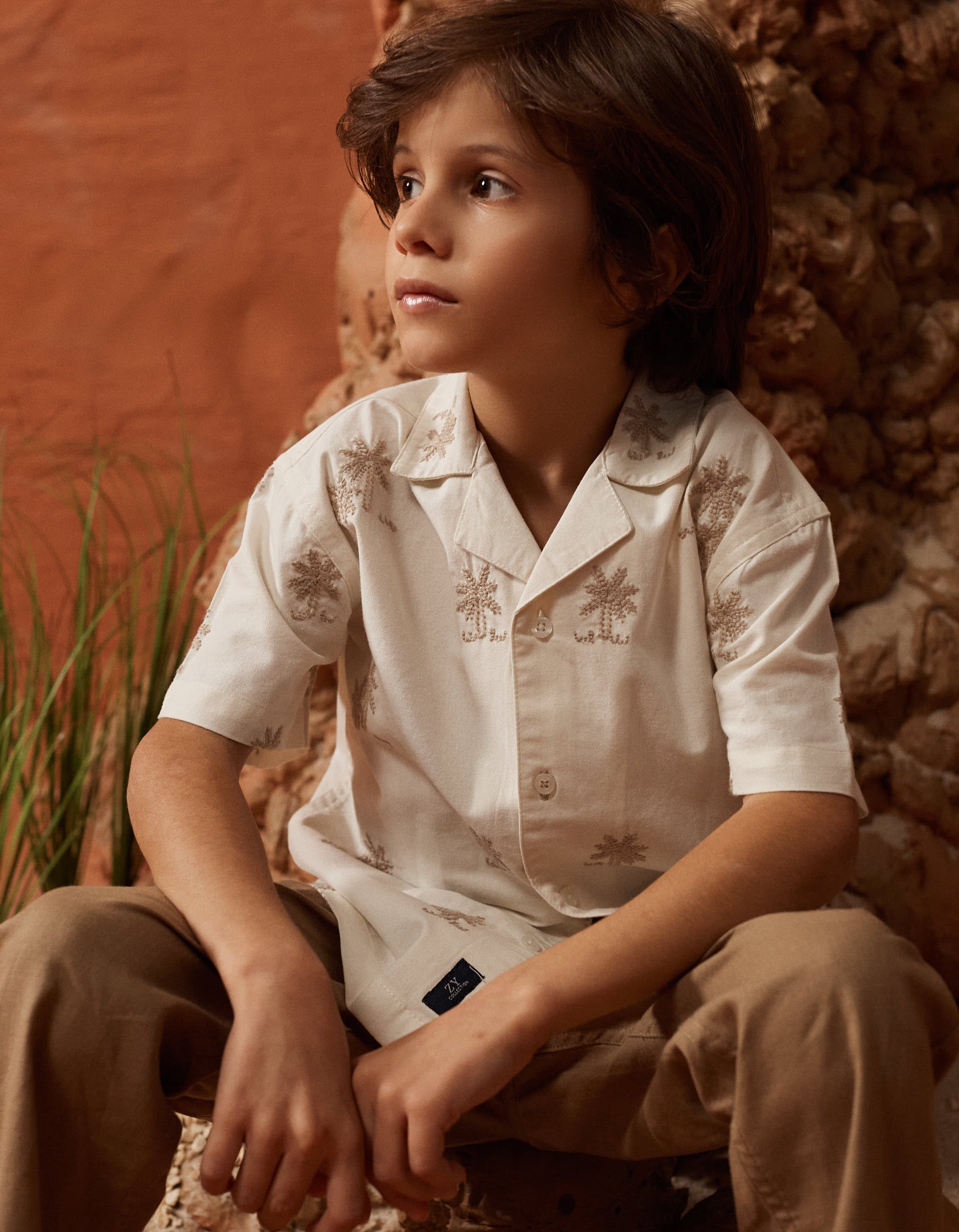 Cotton shirt with embroidered palm trees for boys, light beige