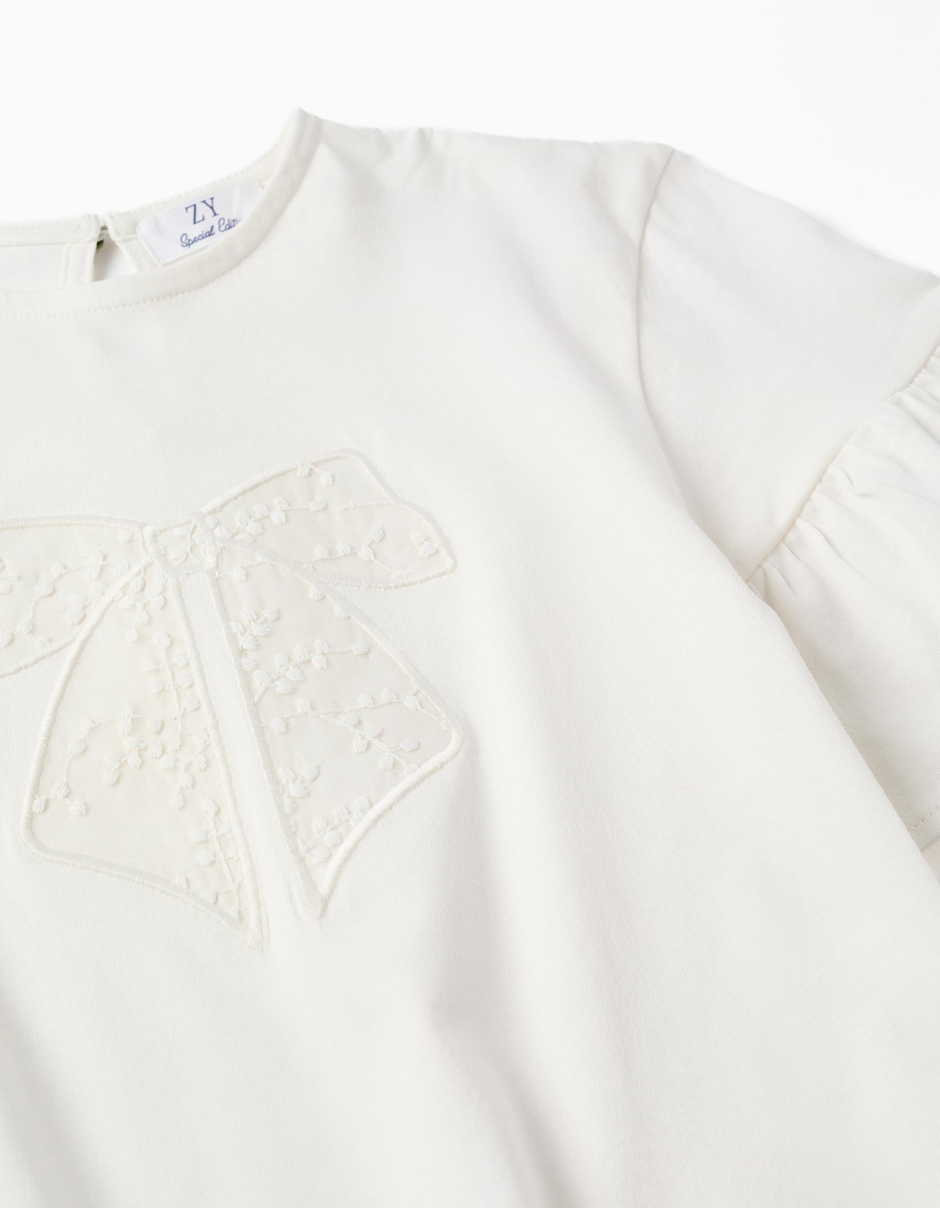 T-shirt de algodão com folhos e laço bordado para menina, branco