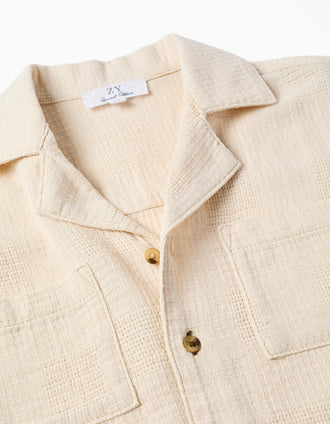 Cotton short sleeve shirt with chest pockets for boys, light beige