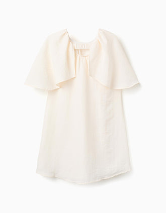 Vestido con mangas tipo capa y aplique floral para niña, beige claro