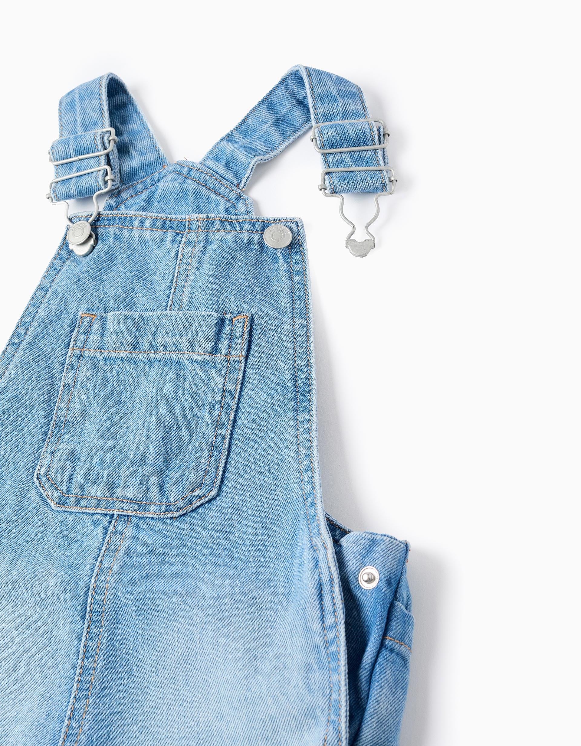 Peto corto vaquero con bolsillo delantero para bebé niño, azul claro