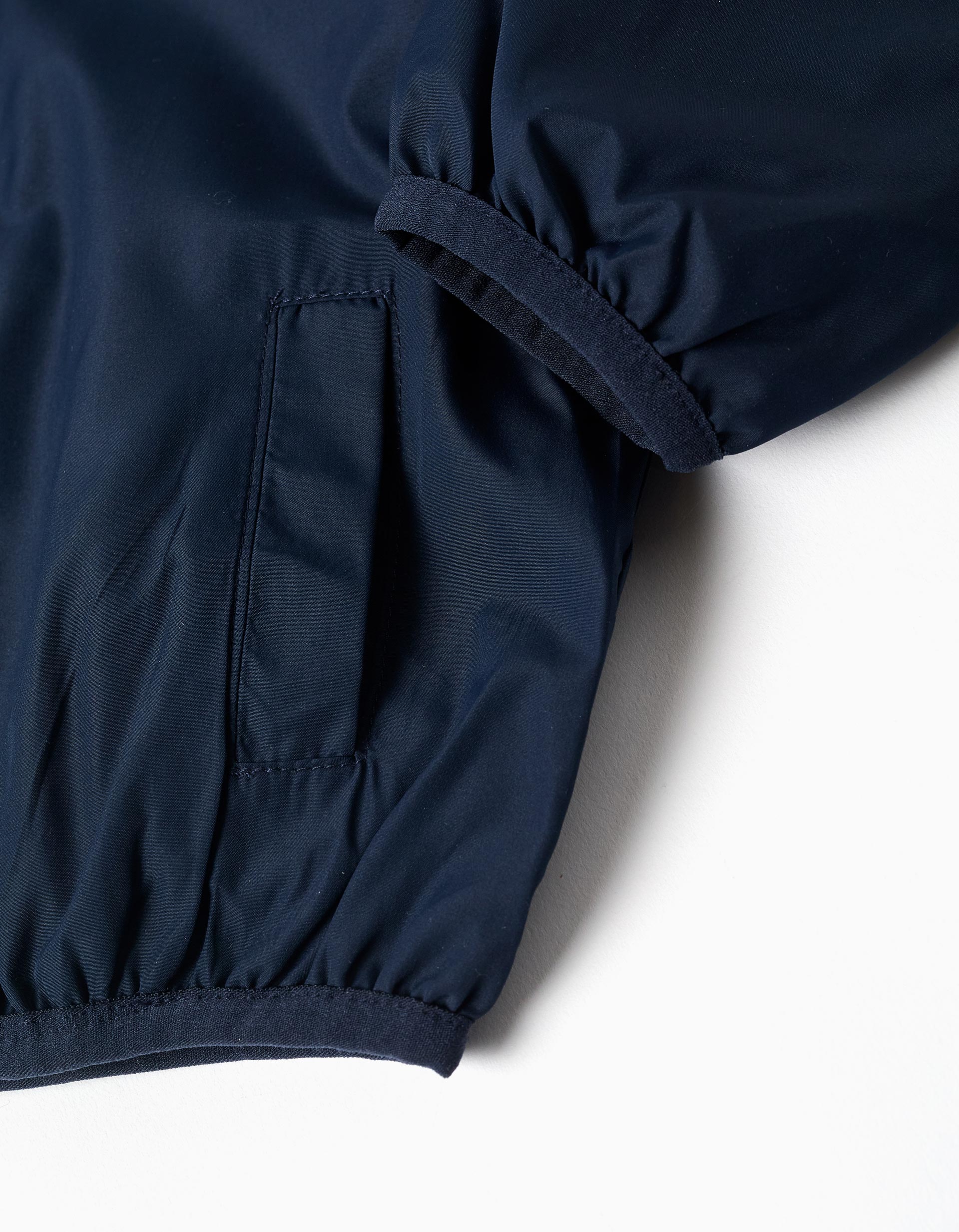 Cortavientos con capucha y bolsillos para bebé niño, azul oscuro