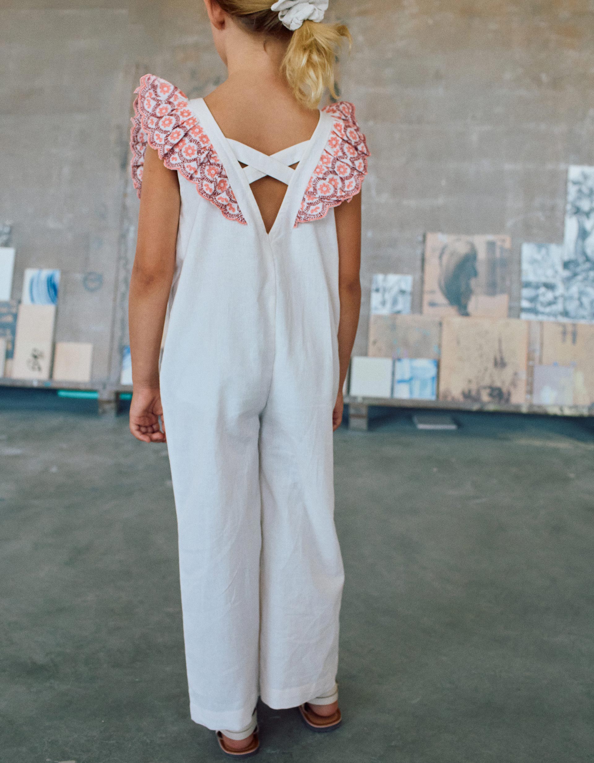 Mono de algodón de pierna ancha con volantes para niña, blanco/rosa