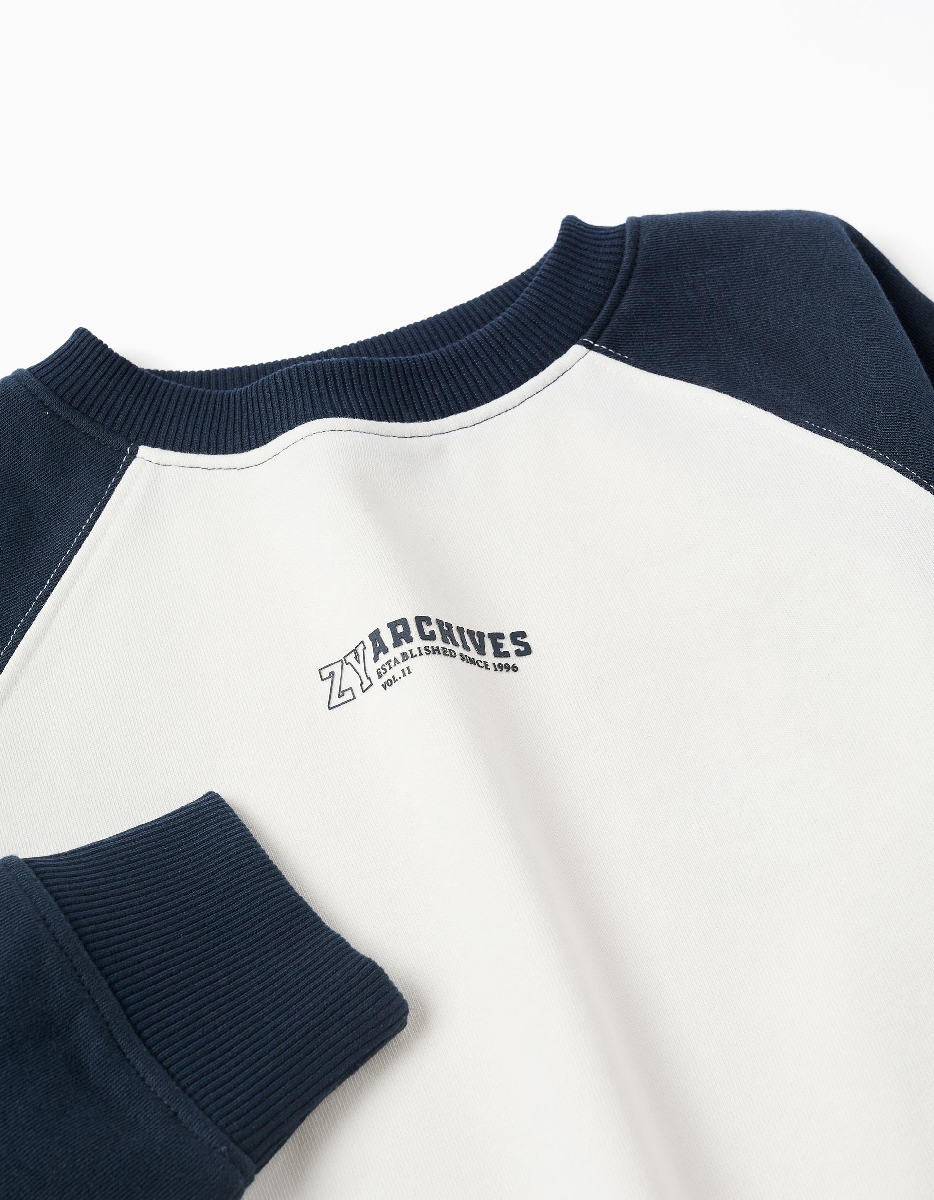 Sweat avec imprimé ZY sur la poitrine pour garçon, blanc/bleu foncé