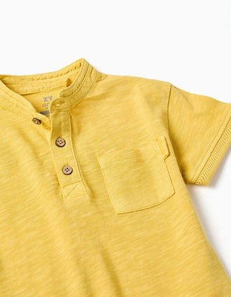 T-shirt de algodão com gola mao e bolso para bebé menino, amarelo
