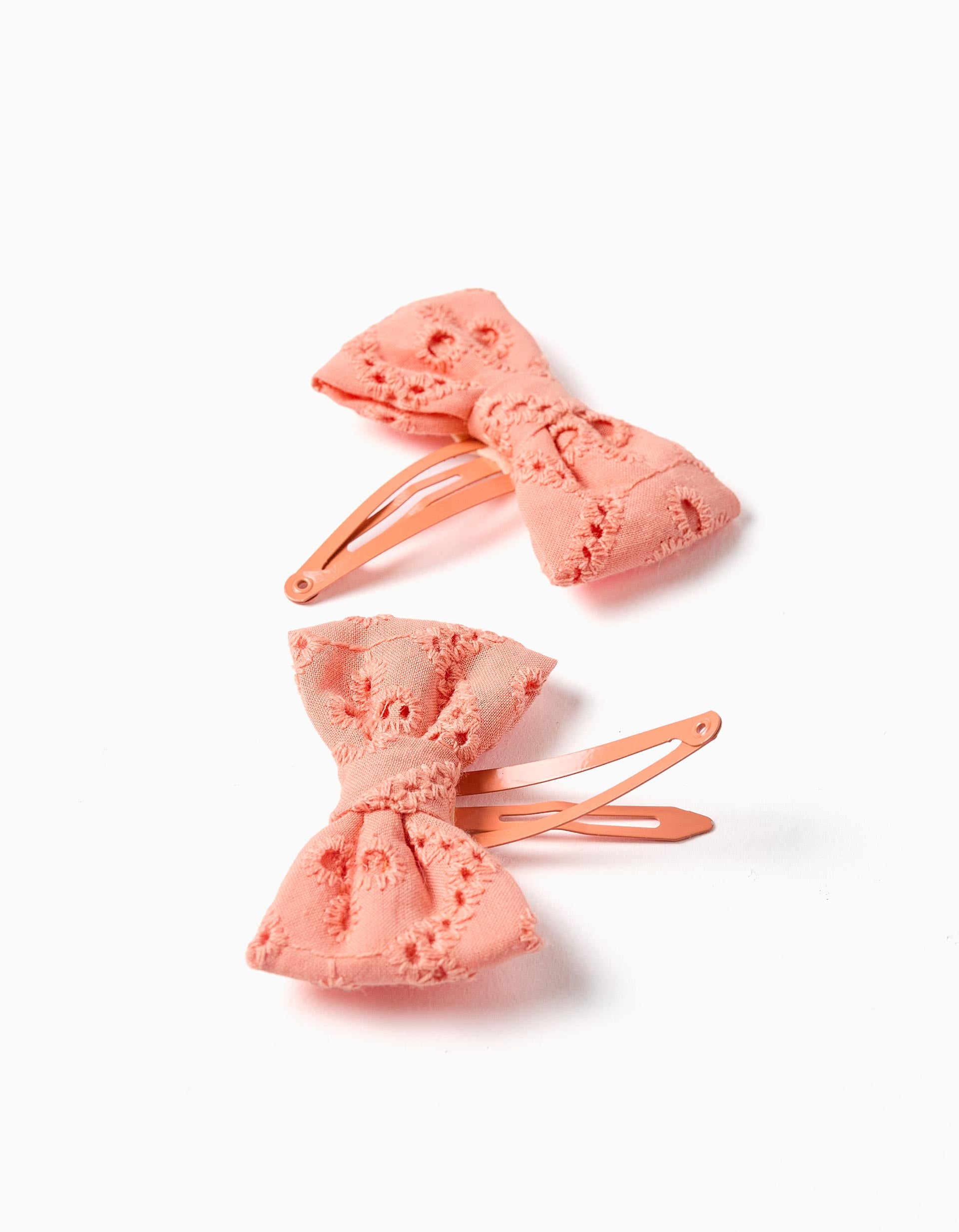 2 hair clips with bows in broderie anglaise for babies and girls, orange