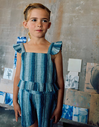Top sem mangas de algodão às riscas e com folhos para menina, azul