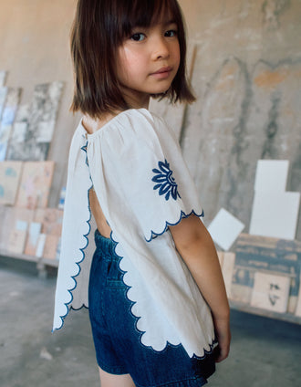 Blouse en coton et lin avec fleurs pour fille, beige clair/bleu