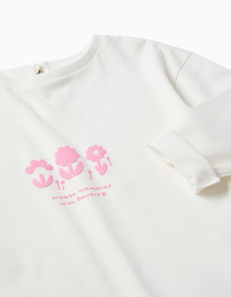 Camiseta de manga larga con flores en relieve para bebé niña, blanco