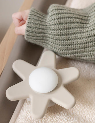 Silicone Flower Spinner Nattou 10M+, Clay