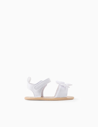 Sandals with open toe and decorative bow for newborn girls, white