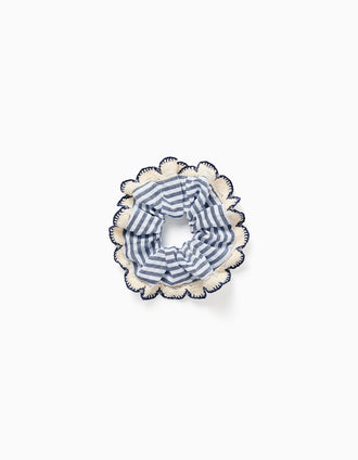 Scrunchie às riscas com borda em crochê para menina, azul/branco