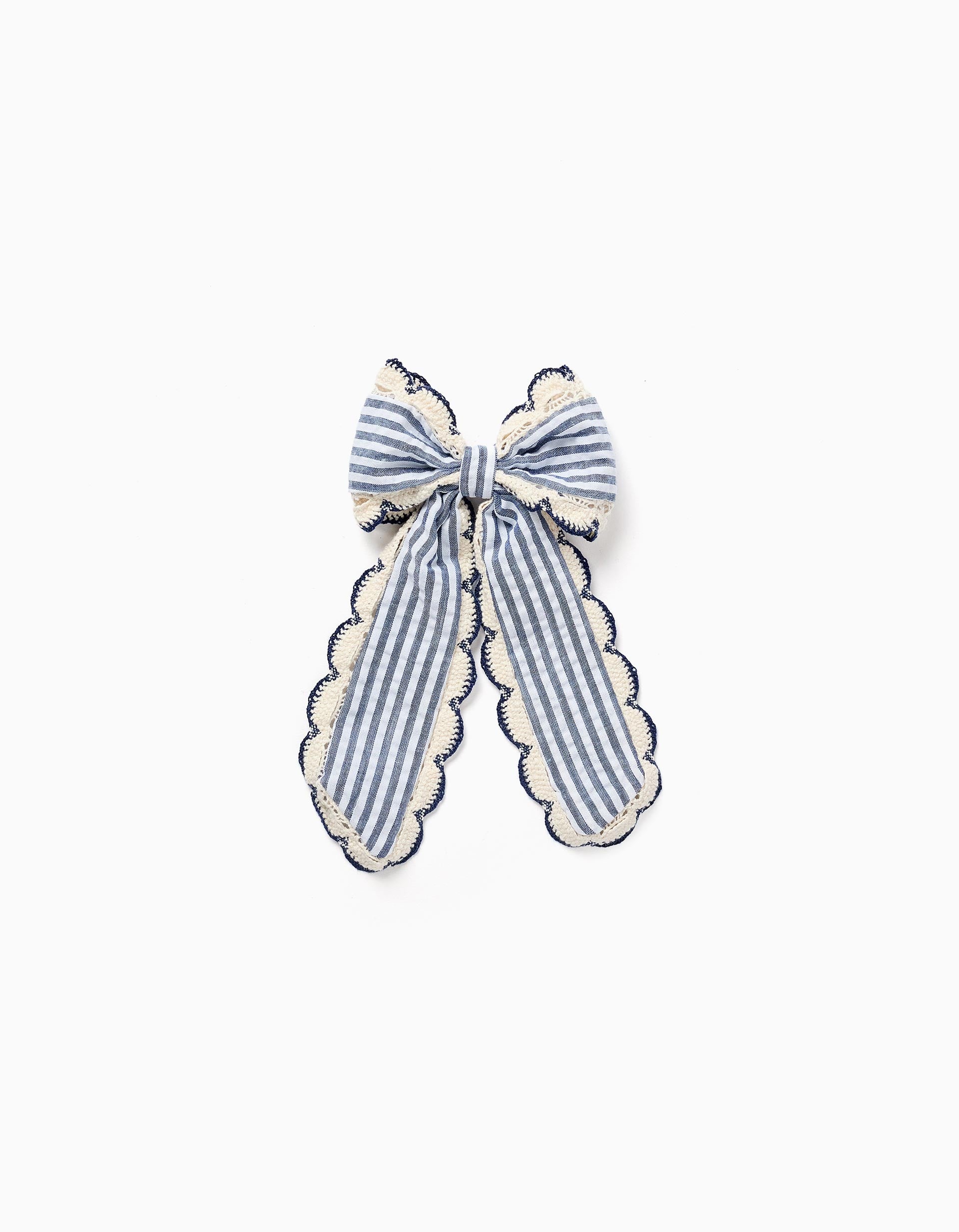 Travessão com laço às riscas e borda em crochê para menina, azul/branco
