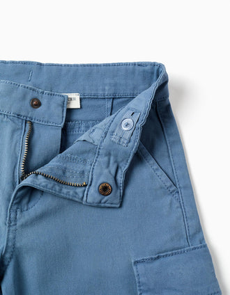 Bermudas midi de sarga con bolsillos cargo para niño, azul