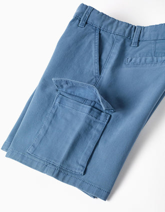 Bermudas midi de sarga con bolsillos cargo para niño, azul