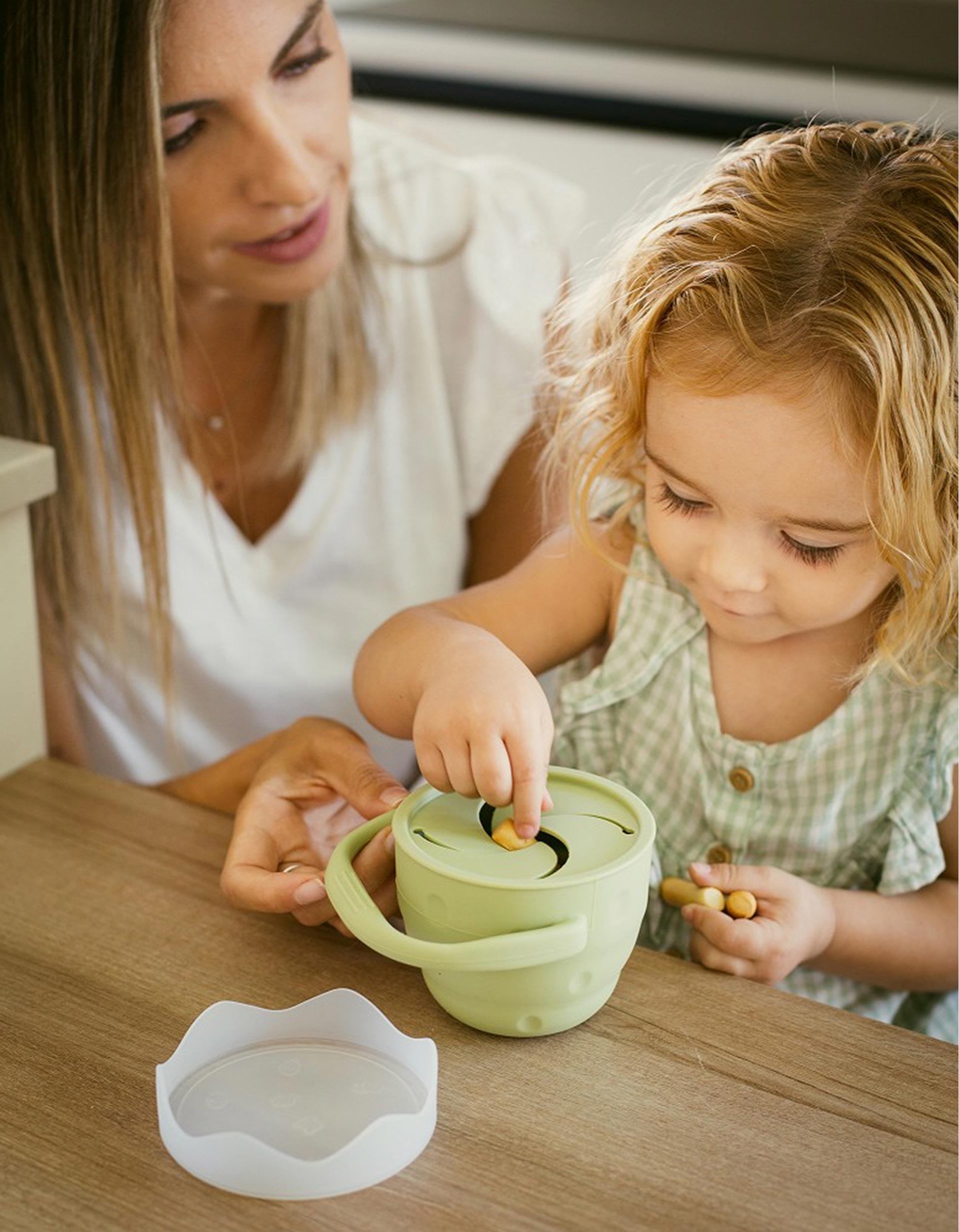 Foldable Silicone Snack Holder Interbaby, Green