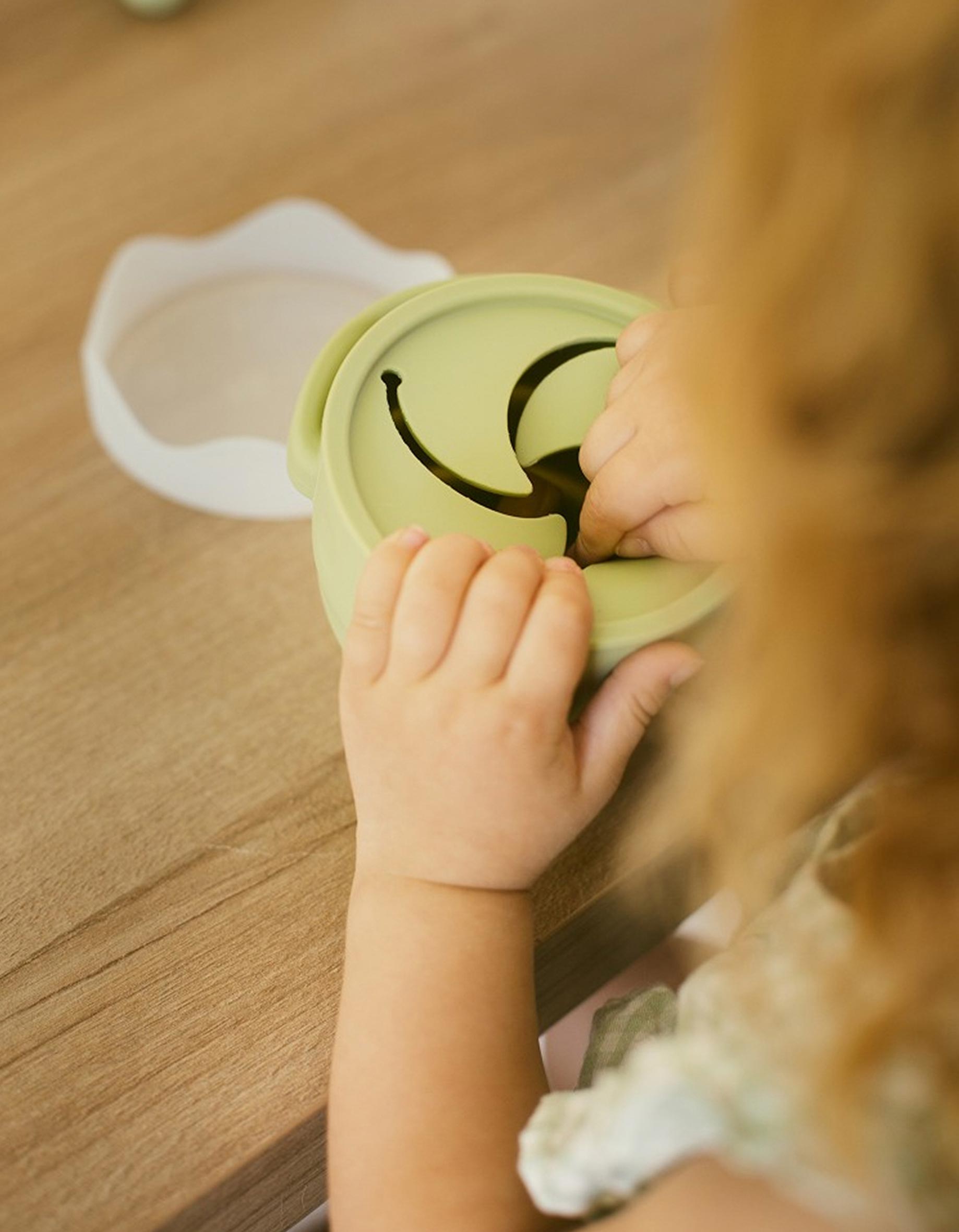 Foldable Silicone Snack Holder Interbaby, Green