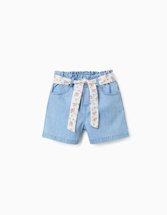 Pantalón corto vaquero con cinturón floral para niña, azul claro