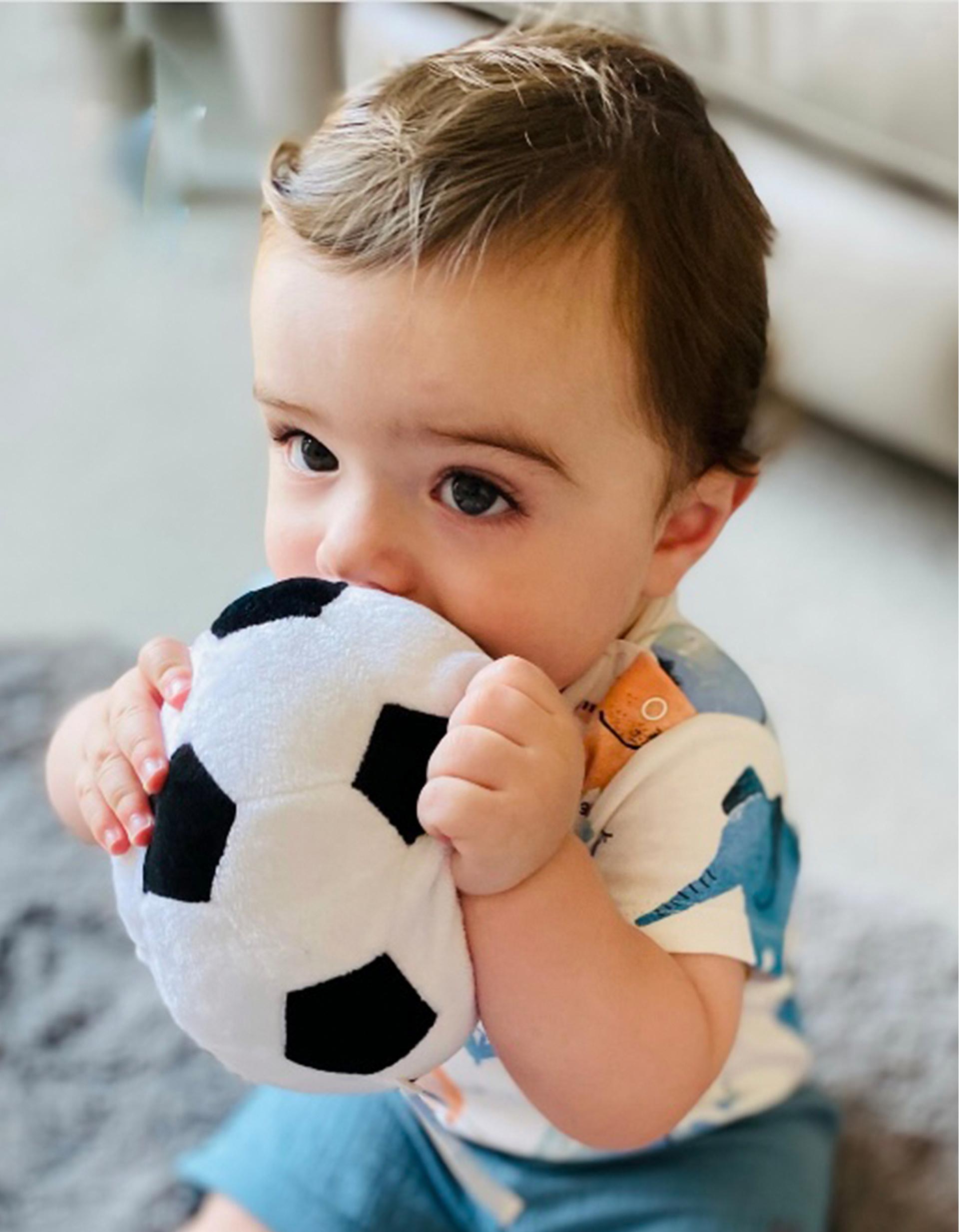 Mi Primer Balón de Fútbol Playgro 6M+