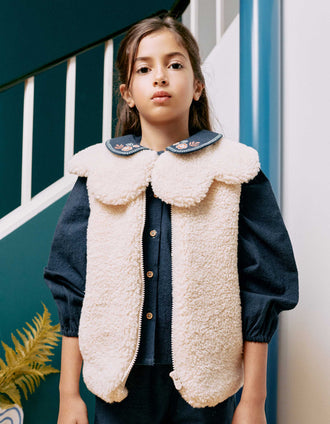 Veste sans manches matelassée en sherpa avec maxi col pour fille, blanc