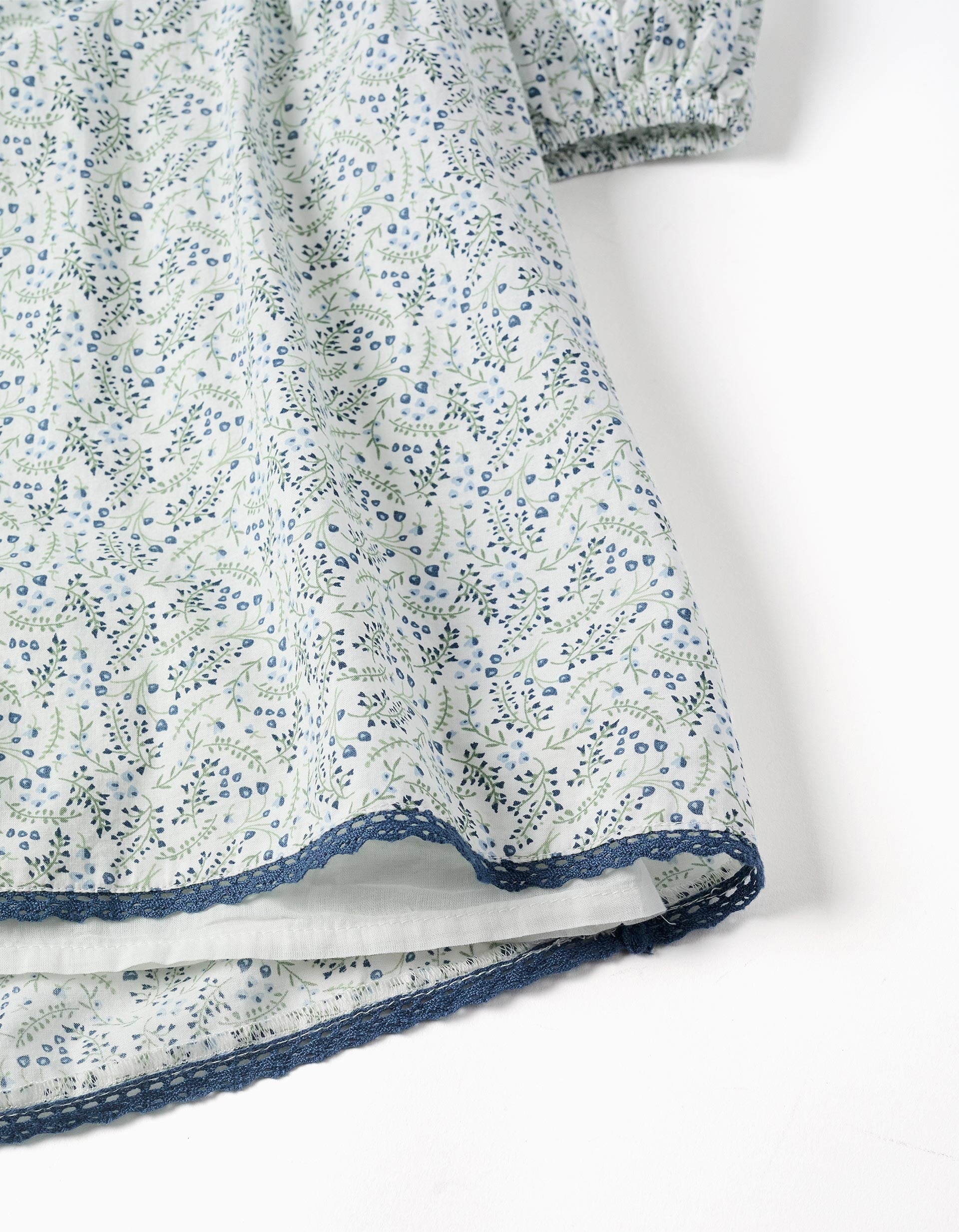 Vestido de algodão com mangas balão e flores You&Me para menina, branco