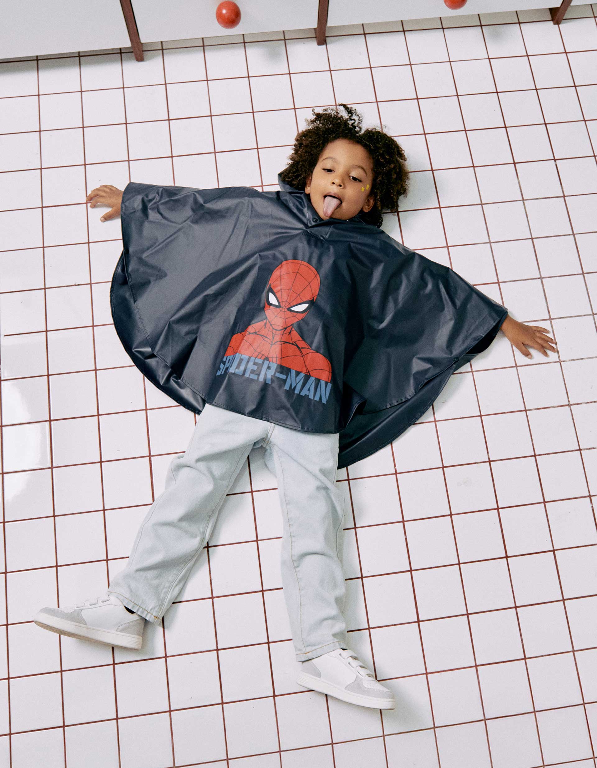 Hooded rain poncho with Spider-Man prints for babies and boys, dark blue