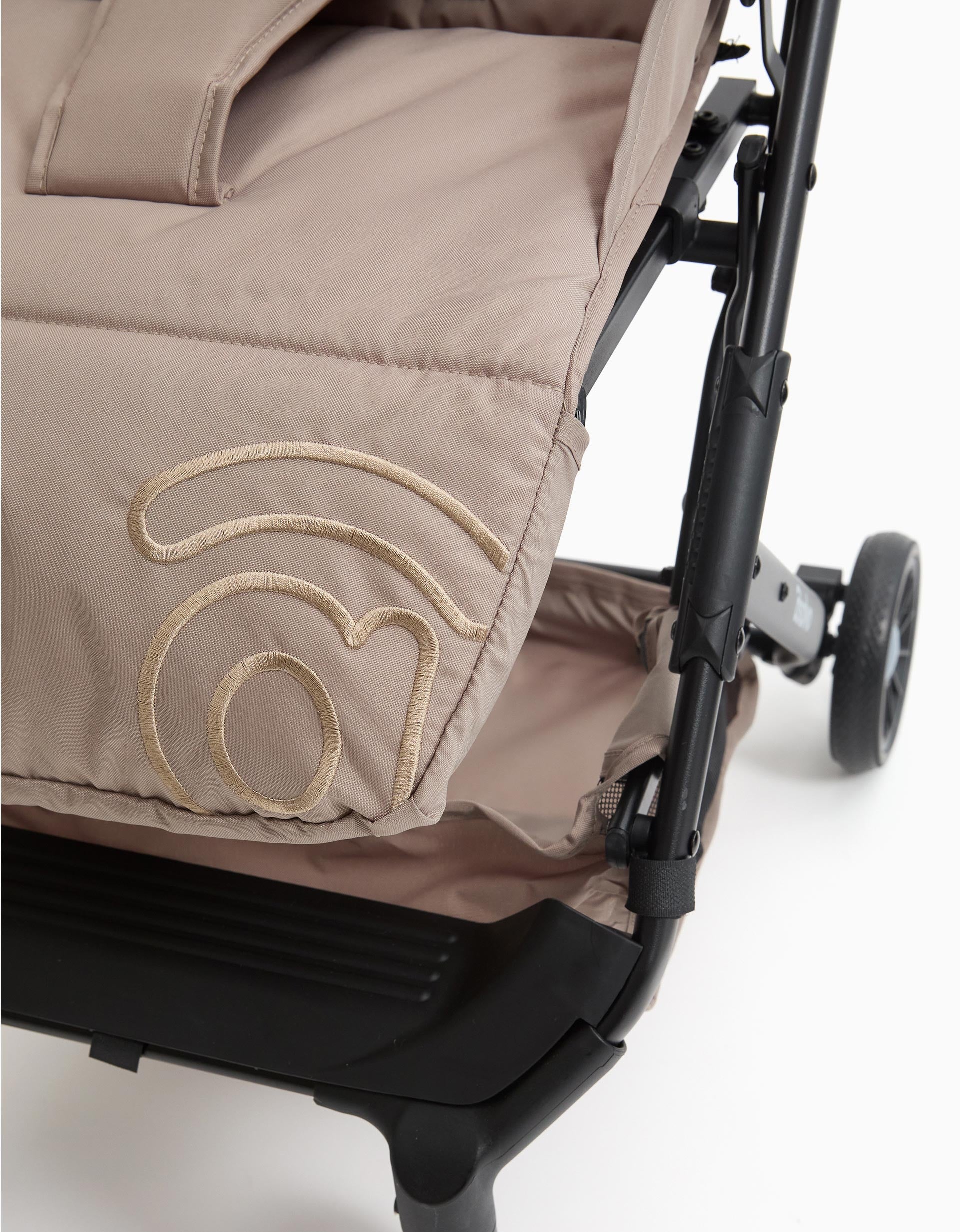 Conjunto de Rua Tumbuctu Asalvo, Bege