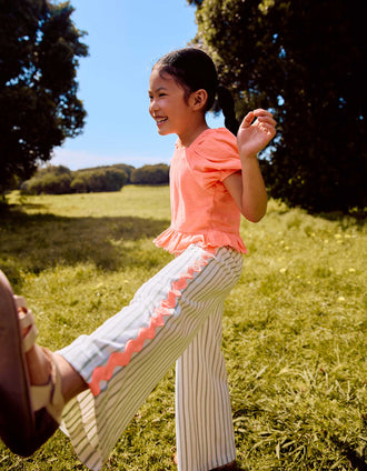 Calças de algodão às riscas com fitas ric rac para menina, branco/verde