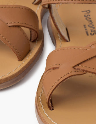 Pisamonas leather sandals with crossed straps and buckle for girls, camel