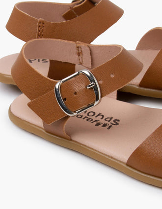 Sandalias Barefoot de piel con hebilla Pisamonas para niña, camel
